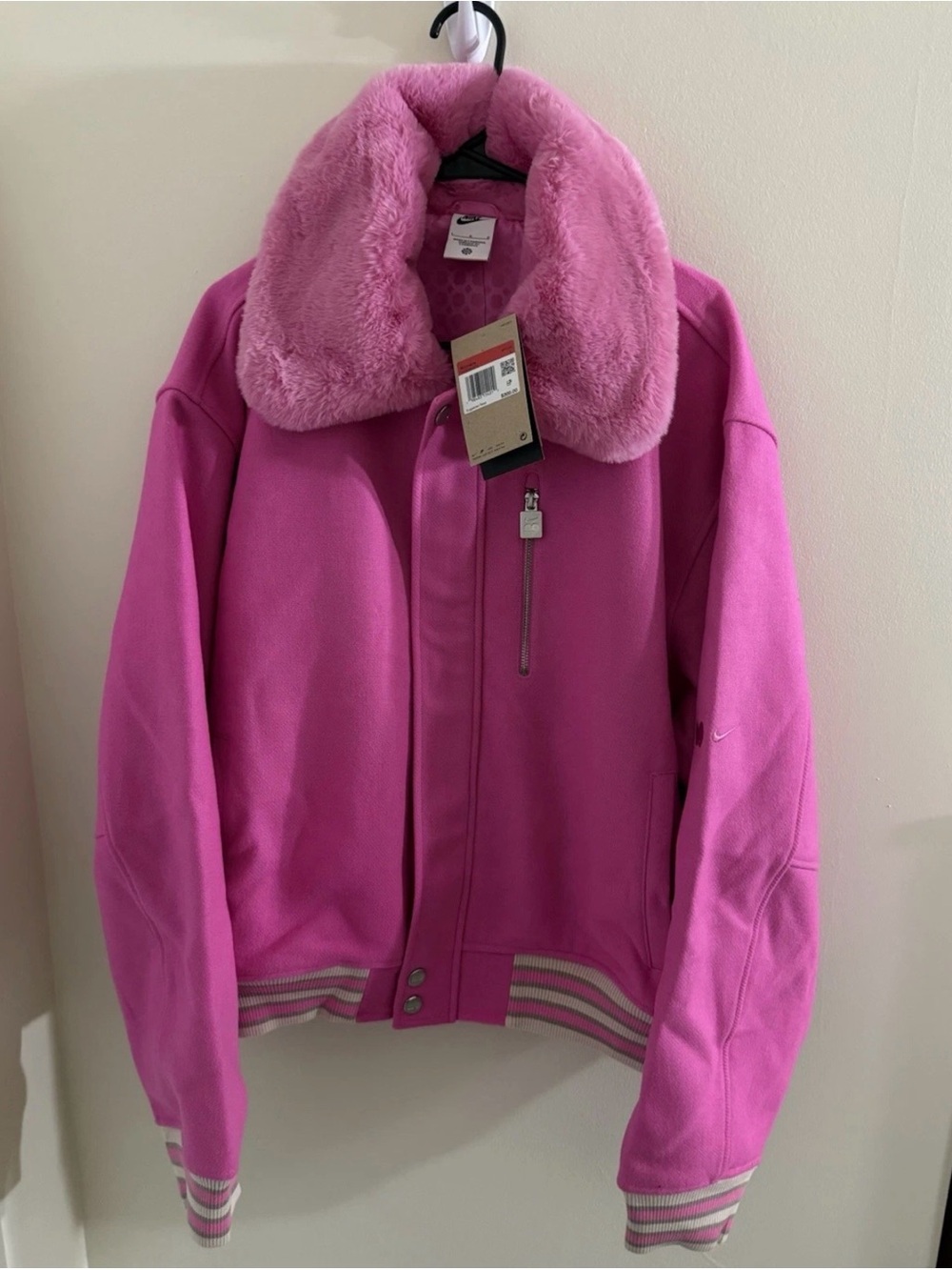 Nike Naomi Osaka Full Zip Varsity Wool Jacket
Pink Women’s Large HV2058-675